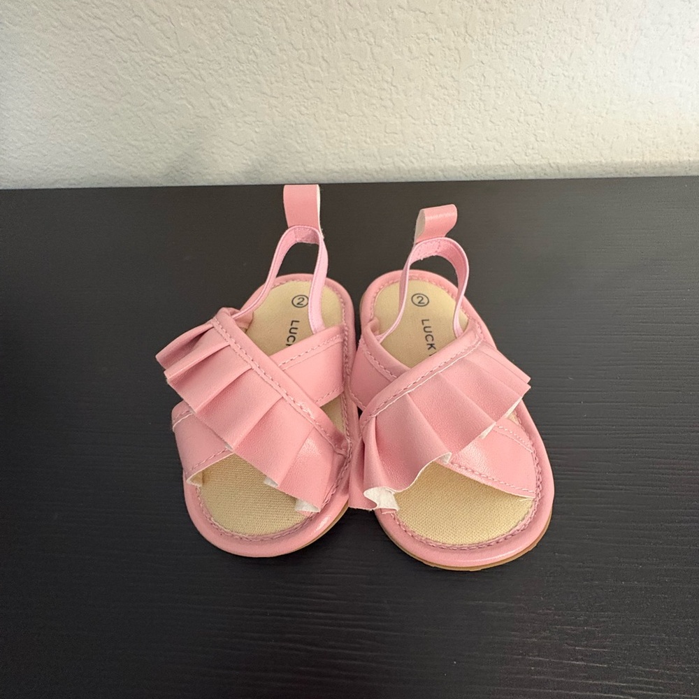 Lucky Brand crib Pink Kids Sandals. Size 2. Pink ruffles. New without tags.